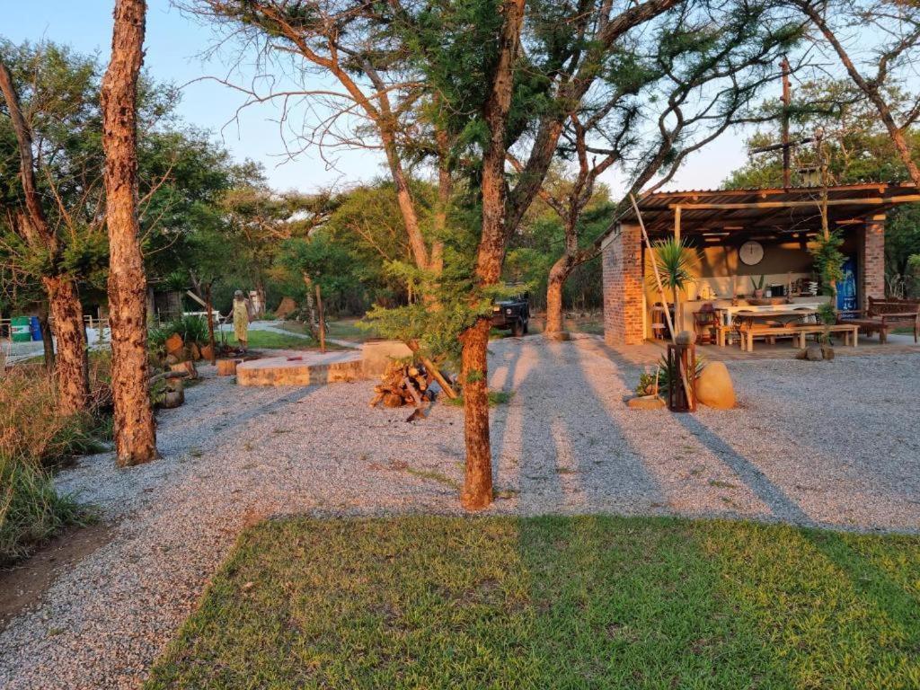 Crocodile Sands River Lodge Нелспрёйт Экстерьер фото